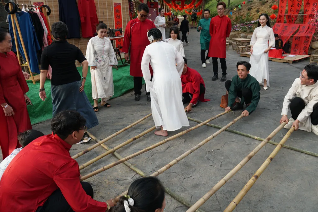 Sự kiện tết rồi về làng thôi mùa 3 Khoa Lâm Group
